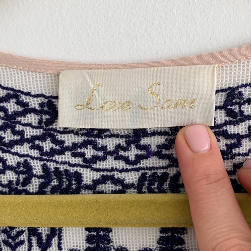 LOVE SAM WHITE W/ROYAL BLUE EMBROIDERY DRESS  SZ S - Picture 3 of 13